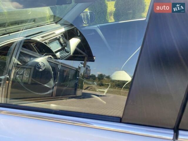 Білий Тойота РАВ 4, об'ємом двигуна 2 л та пробігом 200 тис. км за 16600 $, фото 15 на Automoto.ua