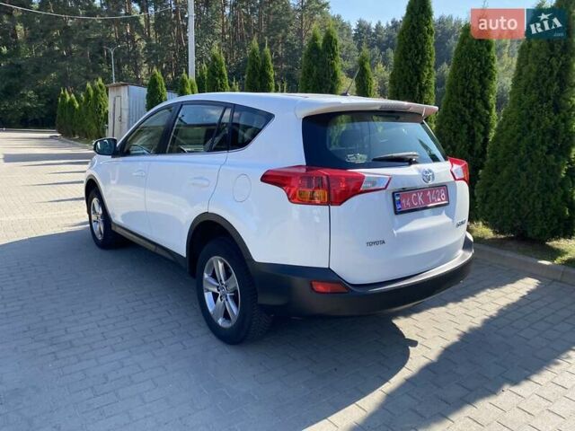 Білий Тойота РАВ 4, об'ємом двигуна 2 л та пробігом 200 тис. км за 16600 $, фото 7 на Automoto.ua