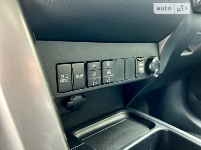 Белый Тойота РАВ 4, объемом двигателя 2.49 л и пробегом 130 тыс. км за 18000 $, фото 26 на Automoto.ua