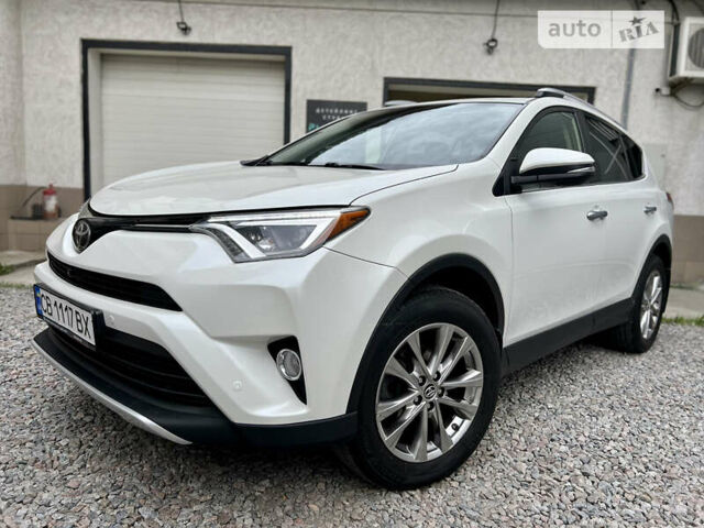 Белый Тойота РАВ 4, объемом двигателя 2.49 л и пробегом 130 тыс. км за 18000 $, фото 3 на Automoto.ua