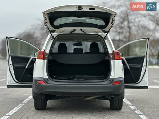 Белый Тойота РАВ 4, объемом двигателя 2.23 л и пробегом 150 тыс. км за 16500 $, фото 27 на Automoto.ua