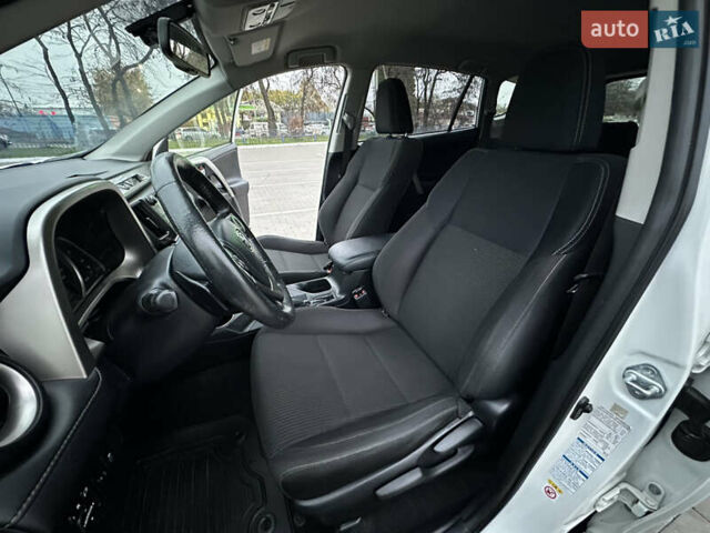 Белый Тойота РАВ 4, объемом двигателя 2.23 л и пробегом 150 тыс. км за 16500 $, фото 48 на Automoto.ua