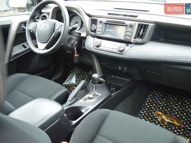 Белый Тойота РАВ 4, объемом двигателя 2.49 л и пробегом 70 тыс. км за 17500 $, фото 35 на Automoto.ua