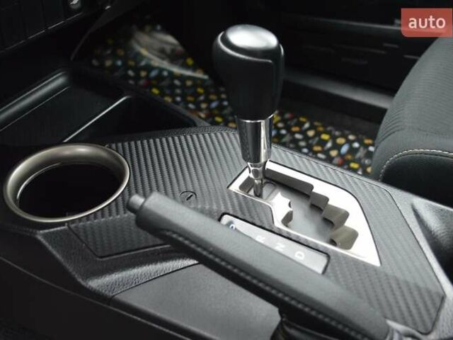 Белый Тойота РАВ 4, объемом двигателя 2.49 л и пробегом 70 тыс. км за 17500 $, фото 26 на Automoto.ua