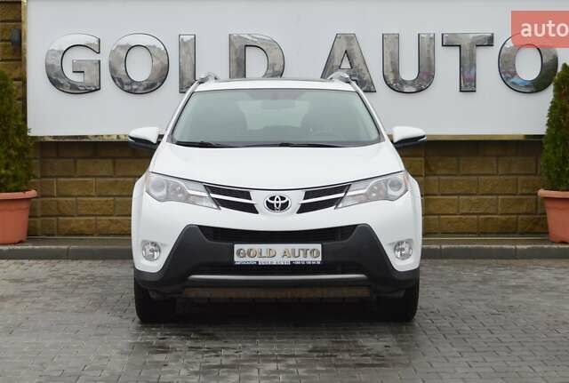 Белый Тойота РАВ 4, объемом двигателя 2.49 л и пробегом 70 тыс. км за 17500 $, фото 2 на Automoto.ua