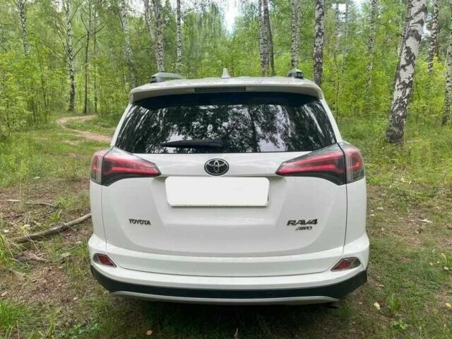 Білий Тойота РАВ 4, об'ємом двигуна 2.5 л та пробігом 137 тис. км за 14500 $, фото 3 на Automoto.ua