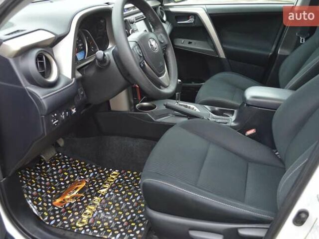 Белый Тойота РАВ 4, объемом двигателя 2.49 л и пробегом 70 тыс. км за 17500 $, фото 16 на Automoto.ua