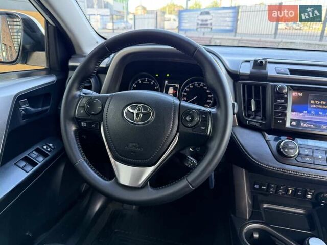 Тойота РАВ 4 2016 в Белой Церкве на Automoto.ua Белый Тойота РАВ 4, объемом двигателя 1.99 л и пробегом 110 тыс. км за 22500 $, фото 52 на Automoto.ua