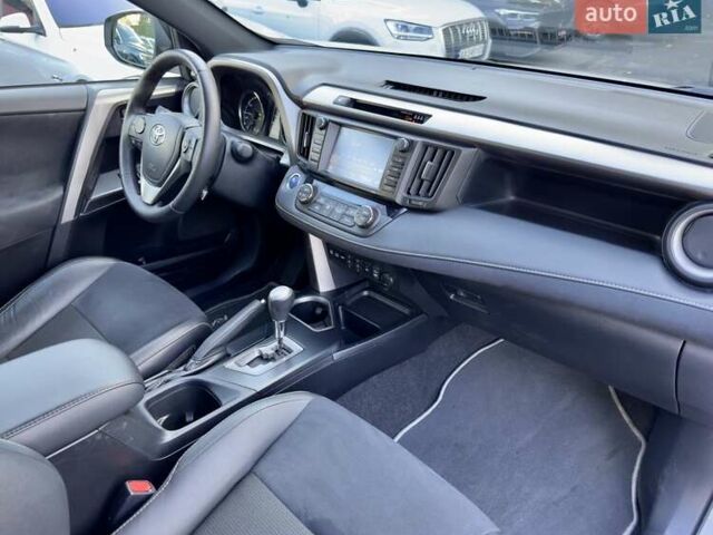 Тойота РАВ 4 2016 в Киеве на Automoto.ua Белый Тойота РАВ 4, объемом двигателя 2.5 л и пробегом 165 тыс. км за 22200 $, фото 19 на Automoto.ua