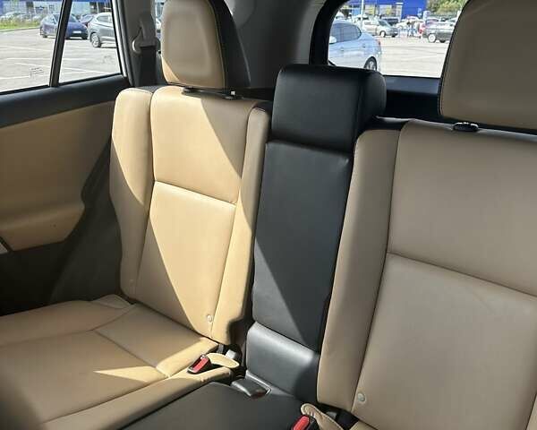 Тойота РАВ 4 2016 в Житомире на Automoto.ua Белый Тойота РАВ 4, объемом двигателя 2.49 л и пробегом 124 тыс. км за 21500 $, фото 35 на Automoto.ua