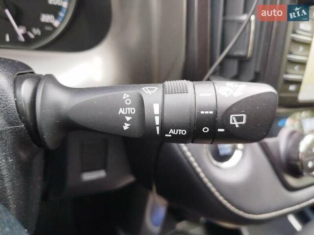 Білий Тойота РАВ 4, об'ємом двигуна 1.99 л та пробігом 194 тис. км за 18500 $, фото 11 на Automoto.ua