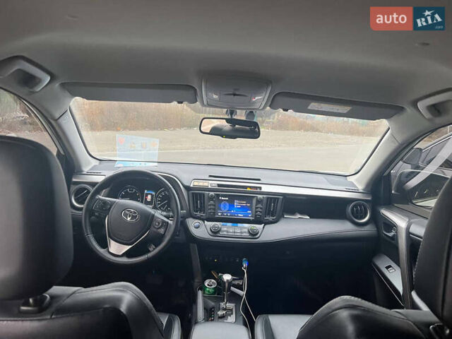 Белый Тойота РАВ 4, объемом двигателя 2.23 л и пробегом 140 тыс. км за 21500 $, фото 6 на Automoto.ua
