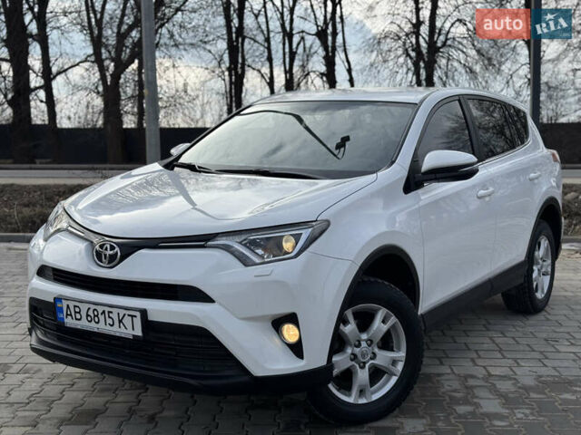 Белый Тойота РАВ 4, объемом двигателя 2 л и пробегом 117 тыс. км за 18900 $, фото 6 на Automoto.ua
