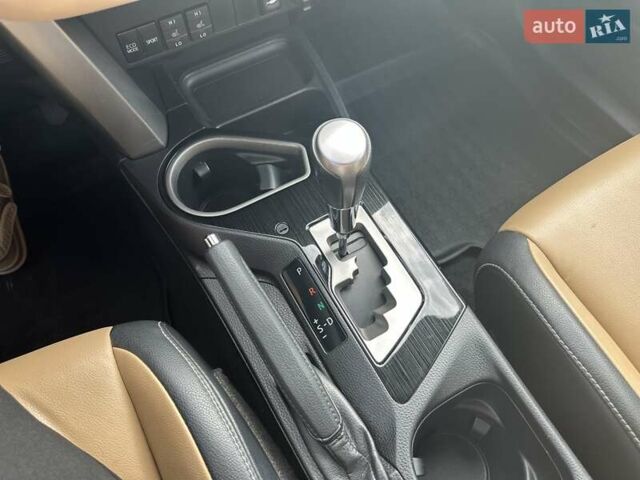 Тойота РАВ 4 2016 в Житомире на Automoto.ua Белый Тойота РАВ 4, объемом двигателя 2.49 л и пробегом 124 тыс. км за 21500 $, фото 48 на Automoto.ua