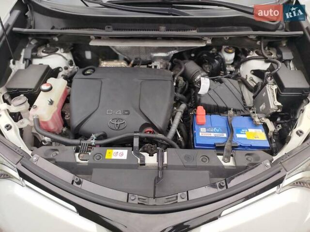 Білий Тойота РАВ 4, об'ємом двигуна 1.99 л та пробігом 194 тис. км за 18500 $, фото 12 на Automoto.ua