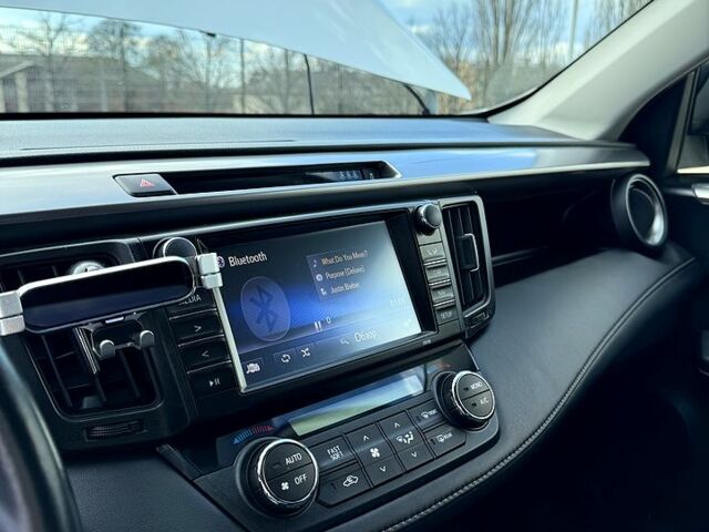 Тойота РАВ 4 2016 в Харькове на Automoto.ua Белый Тойота РАВ 4, объемом двигателя 2.2 л и пробегом 150 тыс. км за 22300 $, фото 4 на Automoto.ua