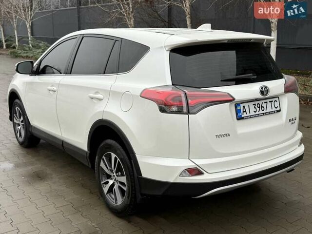 Белый Тойота РАВ 4, объемом двигателя 1.99 л и пробегом 110 тыс. км за 19999 $, фото 4 на Automoto.ua
