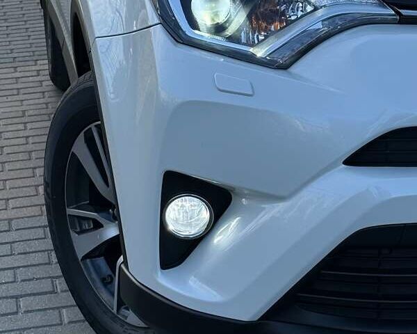 Тойота РАВ 4 2016 в Белой Церкве на Automoto.ua Белый Тойота РАВ 4, объемом двигателя 1.99 л и пробегом 110 тыс. км за 22500 $, фото 20 на Automoto.ua