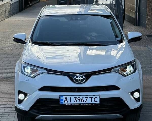 Тойота РАВ 4 2016 в Белой Церкве на Automoto.ua Белый Тойота РАВ 4, объемом двигателя 1.99 л и пробегом 110 тыс. км за 22500 $, фото 11 на Automoto.ua