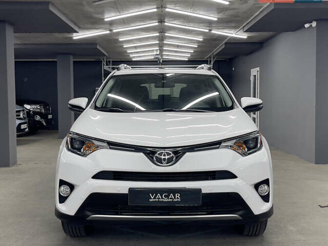 Білий Тойота РАВ 4, об'ємом двигуна 2.49 л та пробігом 92 тис. км за 18990 $, фото 6 на Automoto.ua