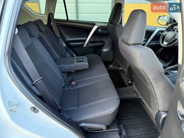 Тойота РАВ 4 2016 в Белой Церкве на Automoto.ua Белый Тойота РАВ 4, объемом двигателя 1.99 л и пробегом 110 тыс. км за 22500 $, фото 48 на Automoto.ua