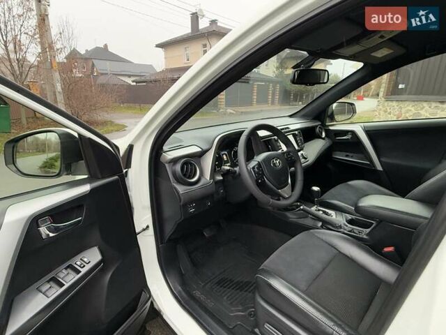 Белый Тойота РАВ 4, объемом двигателя 2.49 л и пробегом 71 тыс. км за 24800 $, фото 20 на Automoto.ua