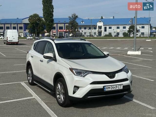 Тойота РАВ 4 2016 в Житомире на Automoto.ua Белый Тойота РАВ 4, объемом двигателя 2.49 л и пробегом 124 тыс. км за 21500 $, фото 3 на Automoto.ua