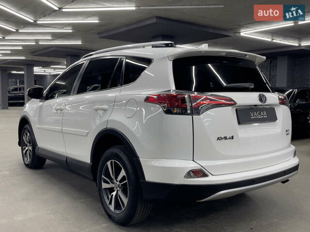 Білий Тойота РАВ 4, об'ємом двигуна 2.49 л та пробігом 92 тис. км за 18990 $, фото 2 на Automoto.ua
