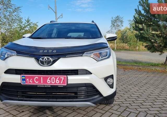 Білий Тойота РАВ 4, об'ємом двигуна 1.99 л та пробігом 204 тис. км за 21700 $, фото 7 на Automoto.ua