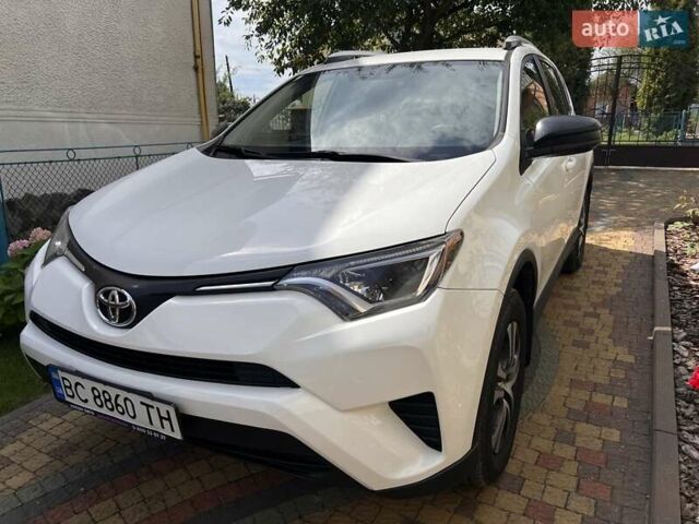 Тойота РАВ 4 2016 в Львове на Automoto.ua Белый Тойота РАВ 4, объемом двигателя 2.49 л и пробегом 116 тыс. км за 18300 $, фото 1 на Automoto.ua