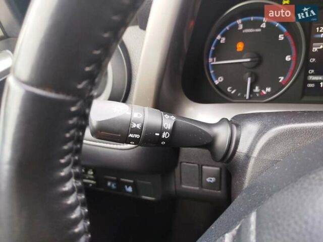 Білий Тойота РАВ 4, об'ємом двигуна 1.99 л та пробігом 194 тис. км за 18500 $, фото 9 на Automoto.ua