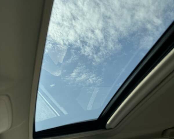 Тойота РАВ 4 2016 в Житомире на Automoto.ua Белый Тойота РАВ 4, объемом двигателя 2.49 л и пробегом 124 тыс. км за 21500 $, фото 53 на Automoto.ua