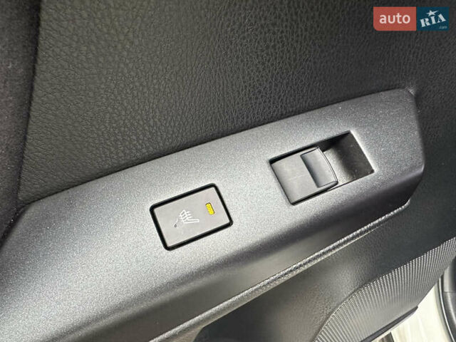 Белый Тойота РАВ 4, объемом двигателя 2.49 л и пробегом 72 тыс. км за 22900 $, фото 26 на Automoto.ua