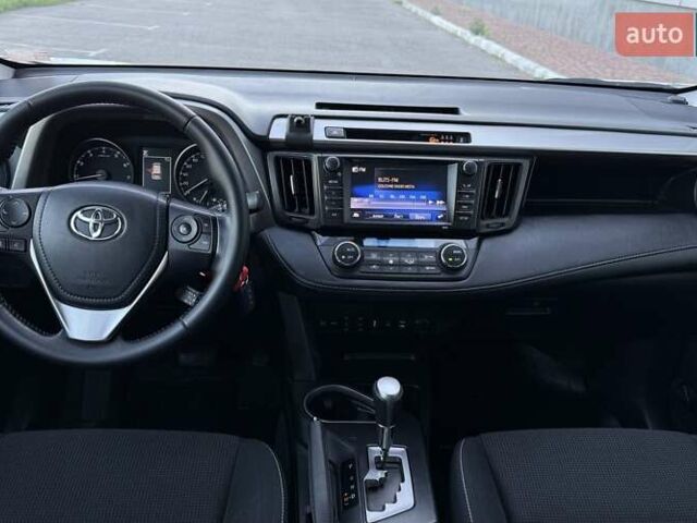 Белый Тойота РАВ 4, объемом двигателя 1.99 л и пробегом 110 тыс. км за 19999 $, фото 35 на Automoto.ua