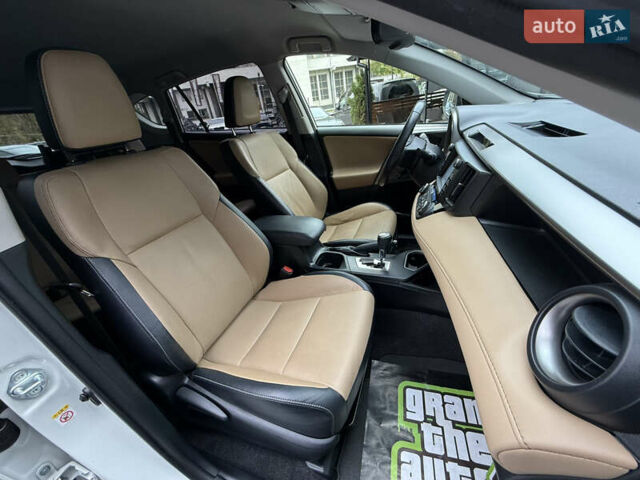 Белый Тойота РАВ 4, объемом двигателя 1.99 л и пробегом 115 тыс. км за 21990 $, фото 37 на Automoto.ua