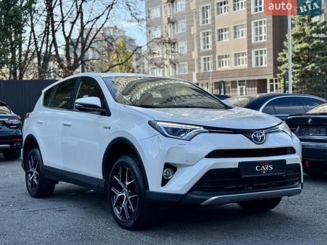 Тойота РАВ 4 2016 в Киеве на Automoto.ua Белый Тойота РАВ 4, объемом двигателя 2.5 л и пробегом 165 тыс. км за 22200 $, фото 6 на Automoto.ua