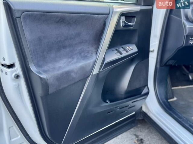 Тойота РАВ 4 2016 в Киеве на Automoto.ua Белый Тойота РАВ 4, объемом двигателя 2.5 л и пробегом 165 тыс. км за 22200 $, фото 13 на Automoto.ua