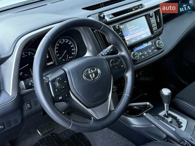 Белый Тойота РАВ 4, объемом двигателя 1.99 л и пробегом 110 тыс. км за 19999 $, фото 31 на Automoto.ua