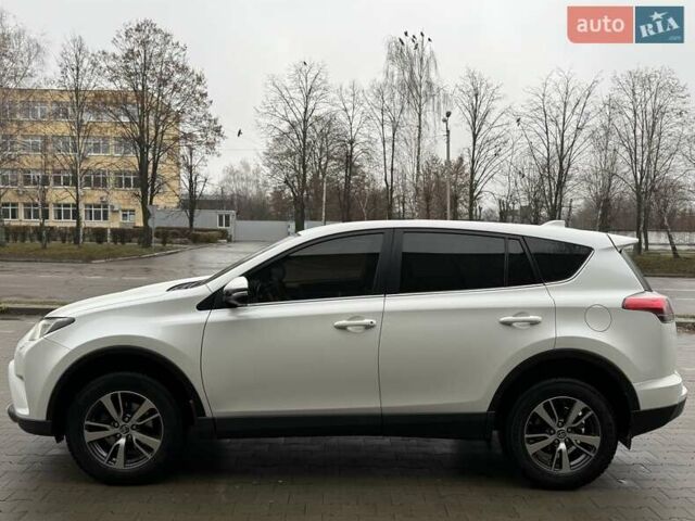 Белый Тойота РАВ 4, объемом двигателя 1.99 л и пробегом 110 тыс. км за 19999 $, фото 15 на Automoto.ua