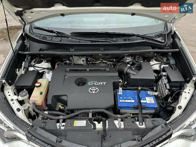 Белый Тойота РАВ 4, объемом двигателя 2.2 л и пробегом 190 тыс. км за 20600 $, фото 27 на Automoto.ua