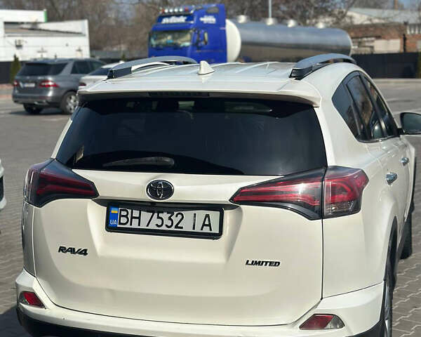 Тойота РАВ 4 2016 в Одессе на Automoto.ua Белый Тойота РАВ 4, объемом двигателя 2.49 л и пробегом 136 тыс. км за 20500 $, фото 10 на Automoto.ua