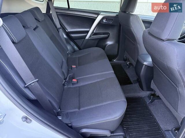 Белый Тойота РАВ 4, объемом двигателя 1.99 л и пробегом 110 тыс. км за 19999 $, фото 48 на Automoto.ua