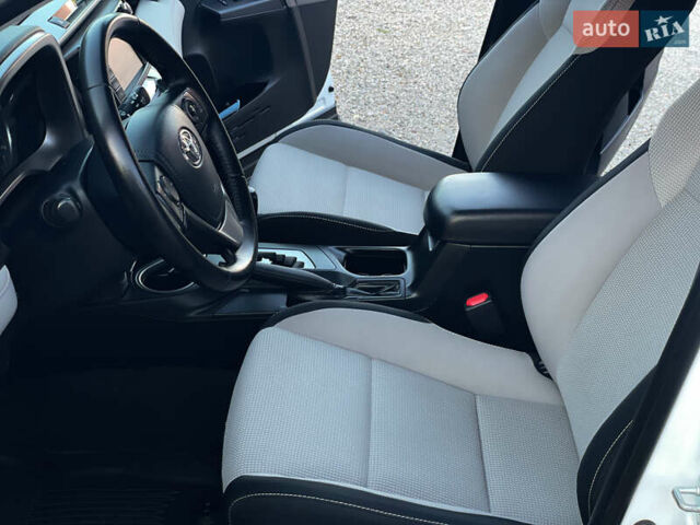 Белый Тойота РАВ 4, объемом двигателя 2.49 л и пробегом 45 тыс. км за 22200 $, фото 39 на Automoto.ua