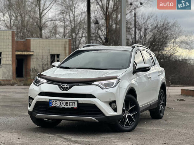 Белый Тойота РАВ 4, объемом двигателя 2.2 л и пробегом 190 тыс. км за 20600 $, фото 2 на Automoto.ua