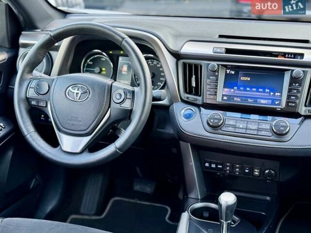 Тойота РАВ 4 2016 в Киеве на Automoto.ua Белый Тойота РАВ 4, объемом двигателя 2.5 л и пробегом 165 тыс. км за 22200 $, фото 3 на Automoto.ua