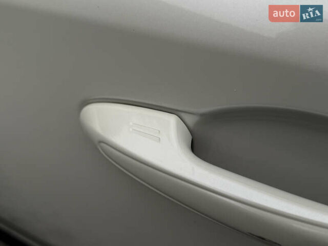 Белый Тойота РАВ 4, объемом двигателя 1.99 л и пробегом 115 тыс. км за 21990 $, фото 13 на Automoto.ua