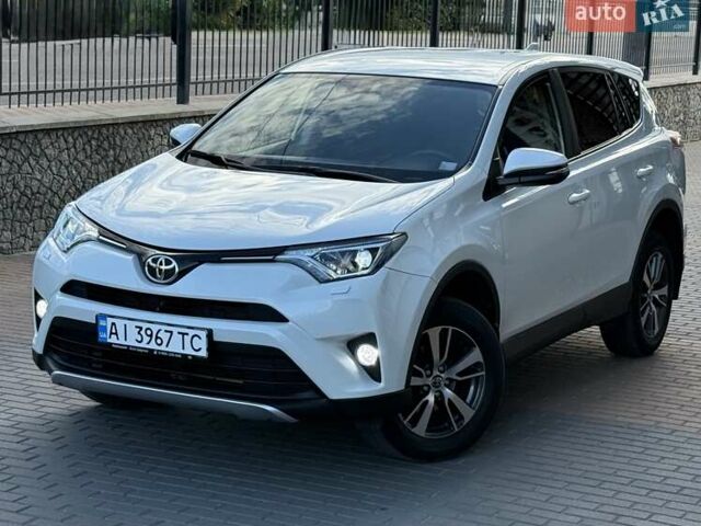 Тойота РАВ 4 2016 в Белой Церкве на Automoto.ua Белый Тойота РАВ 4, объемом двигателя 1.99 л и пробегом 110 тыс. км за 22500 $, фото 2 на Automoto.ua