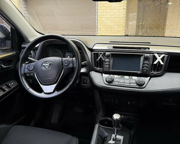 Белый Тойота РАВ 4, объемом двигателя 1.99 л и пробегом 45 тыс. км за 22500 $, фото 10 на Automoto.ua