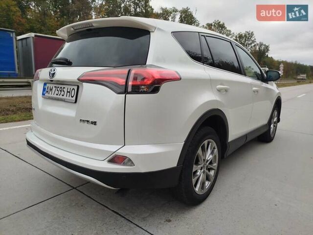 Білий Тойота РАВ 4, об'ємом двигуна 1.99 л та пробігом 194 тис. км за 18500 $, фото 5 на Automoto.ua