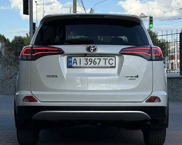 Тойота РАВ 4 2016 в Белой Церкве на Automoto.ua Белый Тойота РАВ 4, объемом двигателя 1.99 л и пробегом 110 тыс. км за 22500 $, фото 27 на Automoto.ua